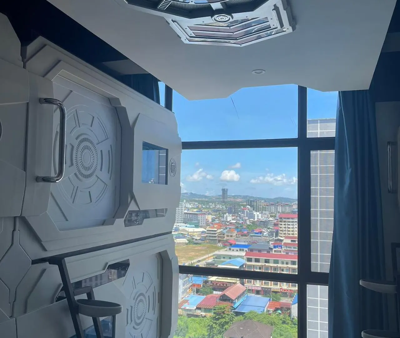 Jianpuke Space Capsule Backpacker Hostel Sihanoukville