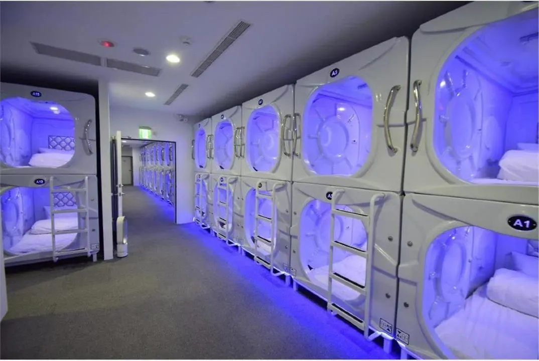 Hotel a capsule Jianpuke Space Capsule Backpacker Hostel Sihanoukville